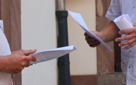 Remise de l'argumentaire aux élus